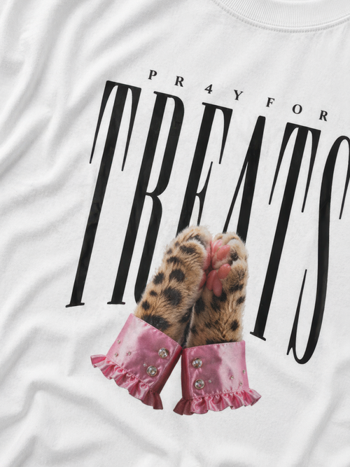 PR4Y FOR TREATS / ZOE T-SHIRT